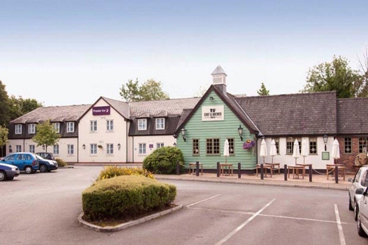 Premier Inn Manchester - Handforth Exterior photo