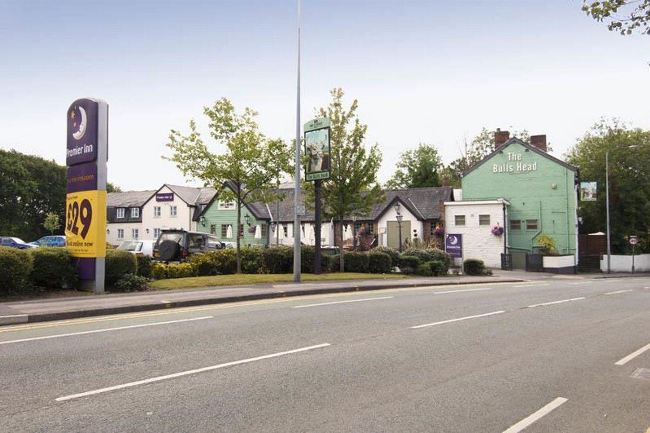 Premier Inn Manchester - Handforth Exterior photo